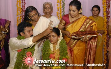 Marriage Photos at Ettumanoor Temple Kerala